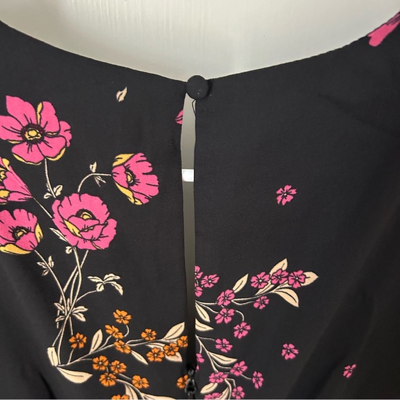 NWT Sugar Lips Black Floral Deep V-Neck Long Sleeve Jumpsuit XS Extra Small - Picture 10 of 11